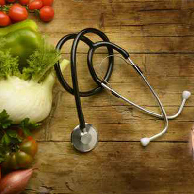 plantes dans un bol avec un pilon